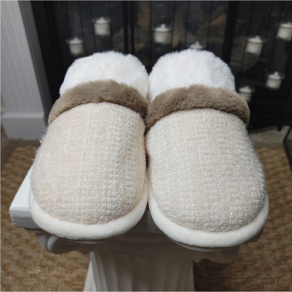 Cozy Cream plush Slippers